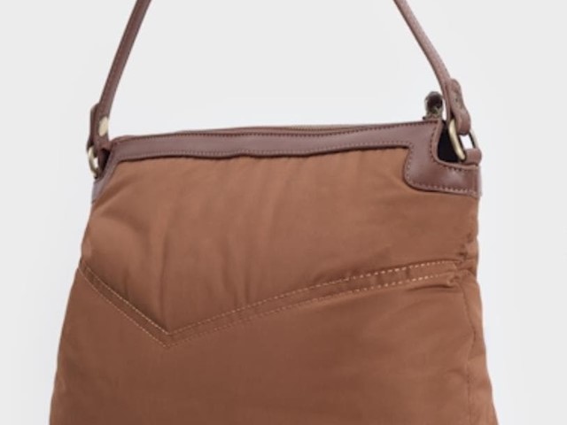 Bolso acolchado de nylon camel